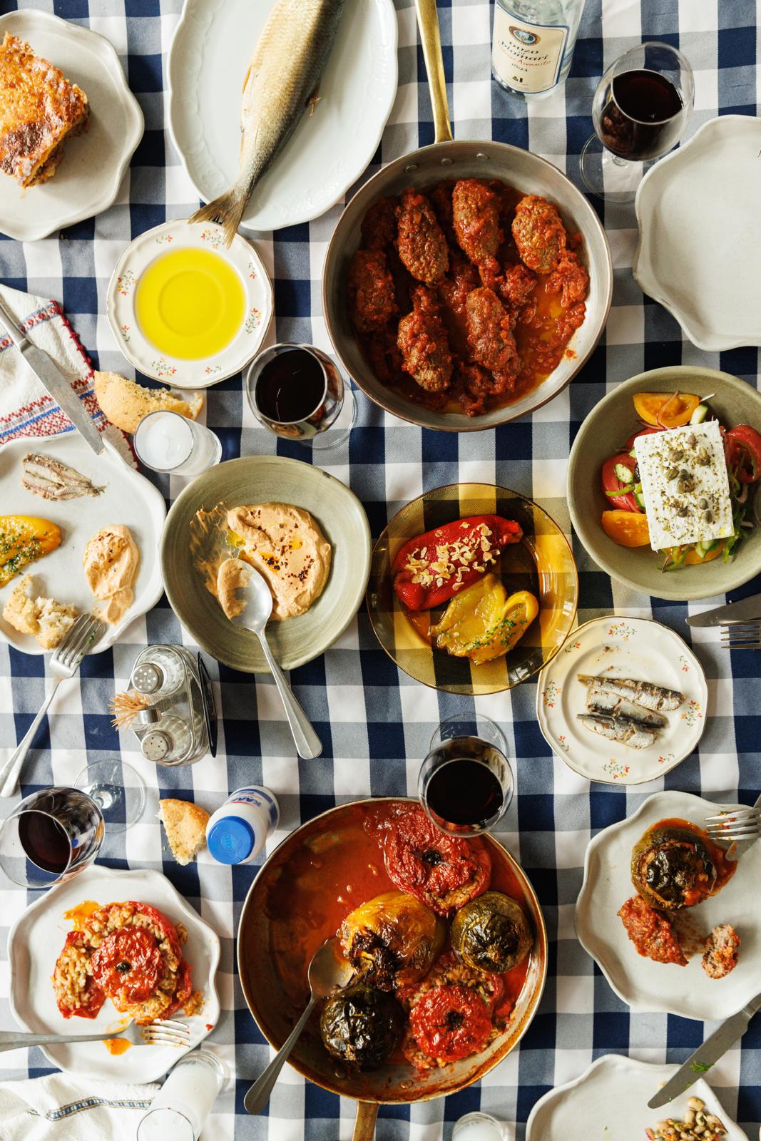 Supergrec : la nouvelle taverna grecque qui illumine Paris